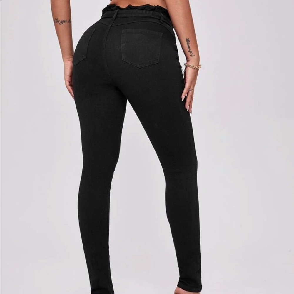 Paperbag waist belted skinny jeans